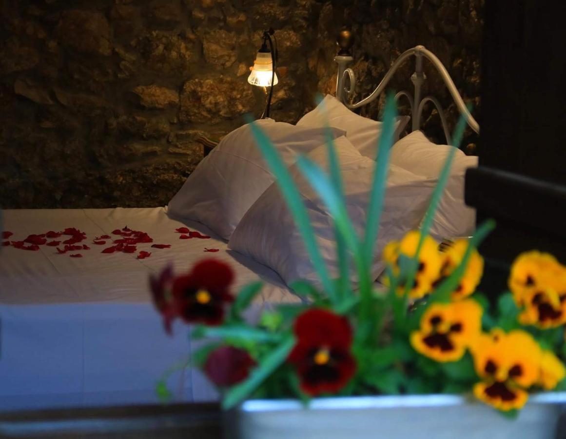 The Stone Suite Moraitika Eksteriør billede