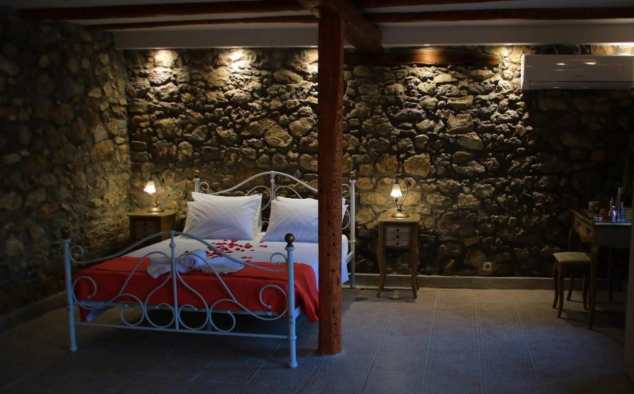 The Stone Suite Moraitika Eksteriør billede