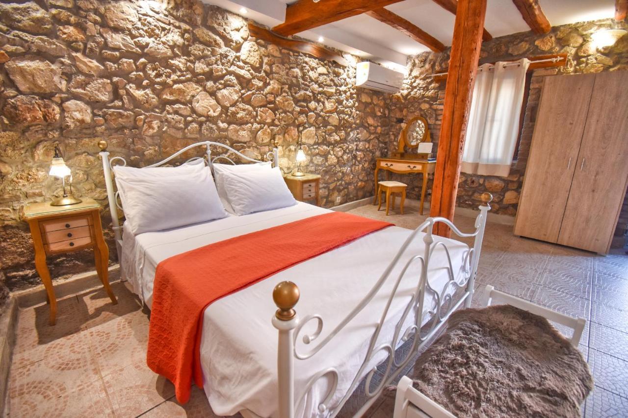 The Stone Suite Moraitika Eksteriør billede